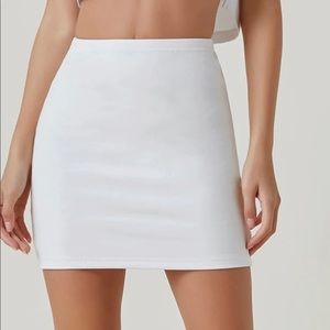 White mini skirt. New without tags